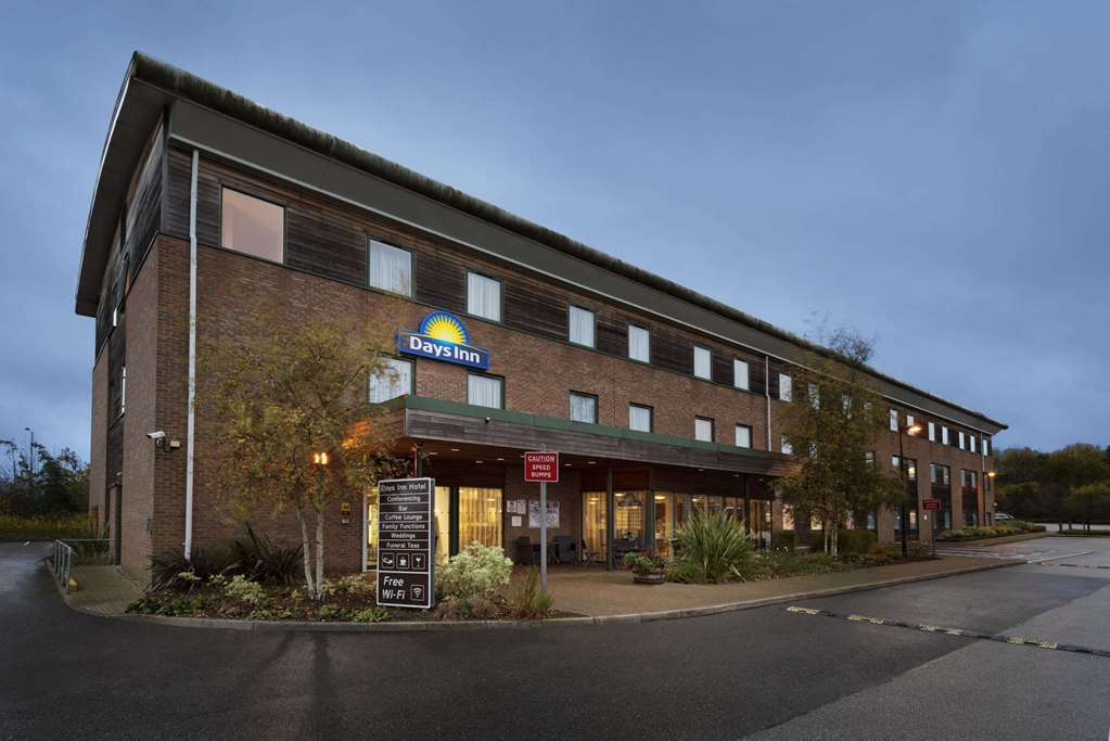 Days Inn Haverhill Haverhill  Bagian luar foto